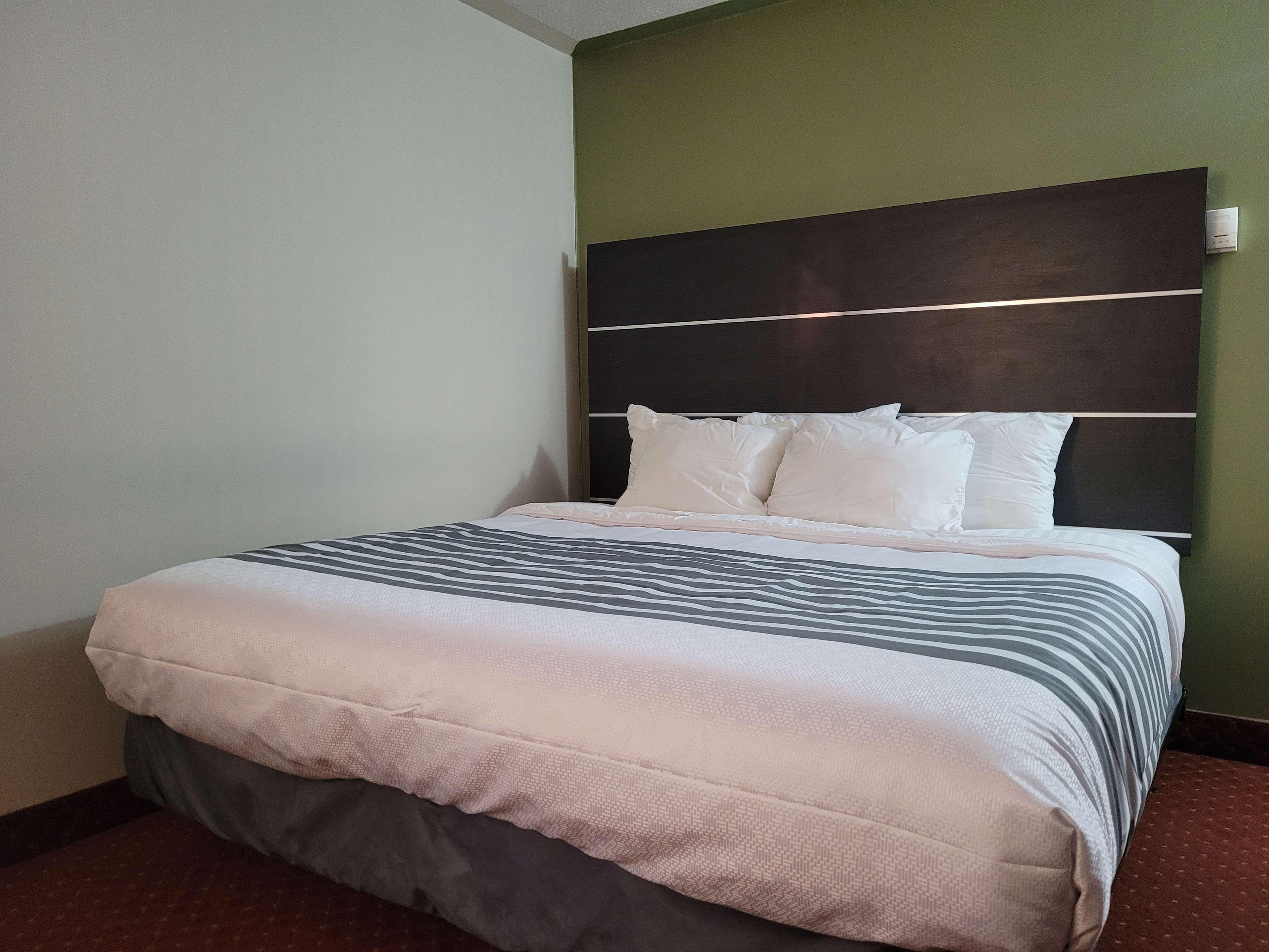 Surestay Plus Hotel By Best Western Kincardine Exterior foto
