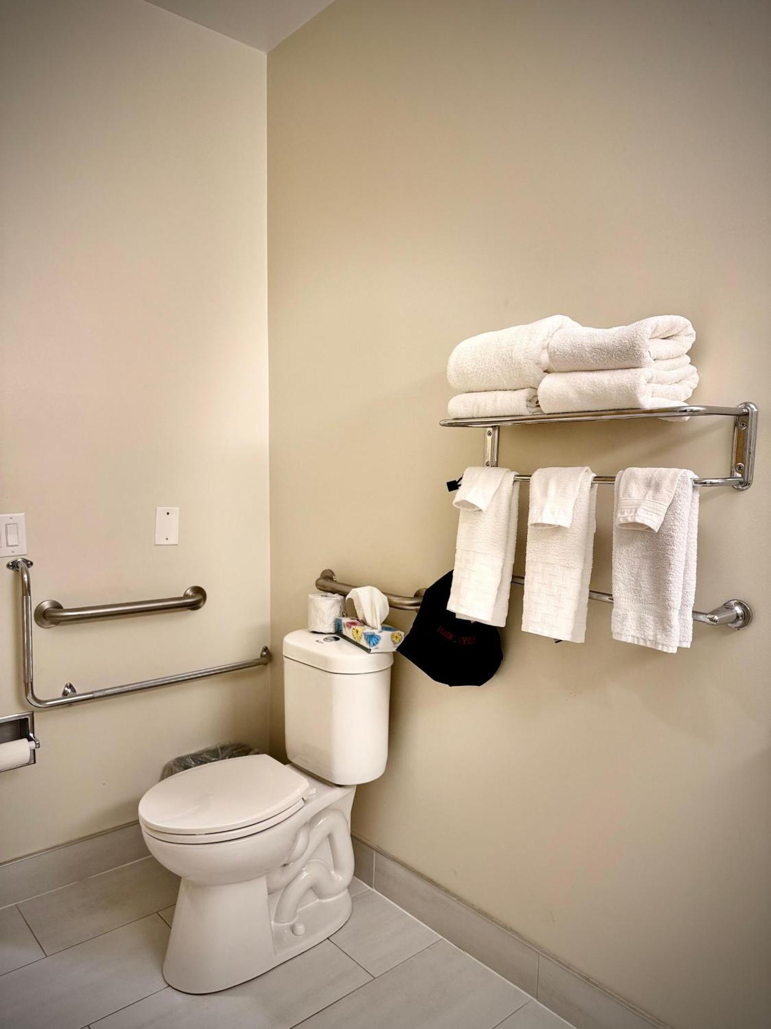 Surestay Plus Hotel By Best Western Kincardine Exterior foto